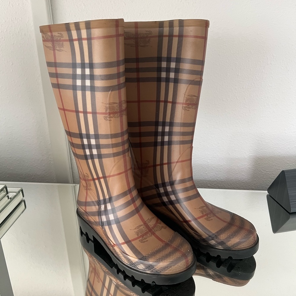 Burberry rain boots